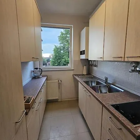 White Estate Izm